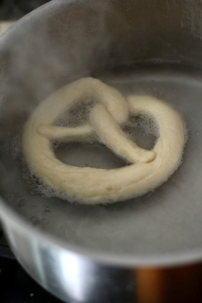 Cooking soft pretzels in the bakind soda solution