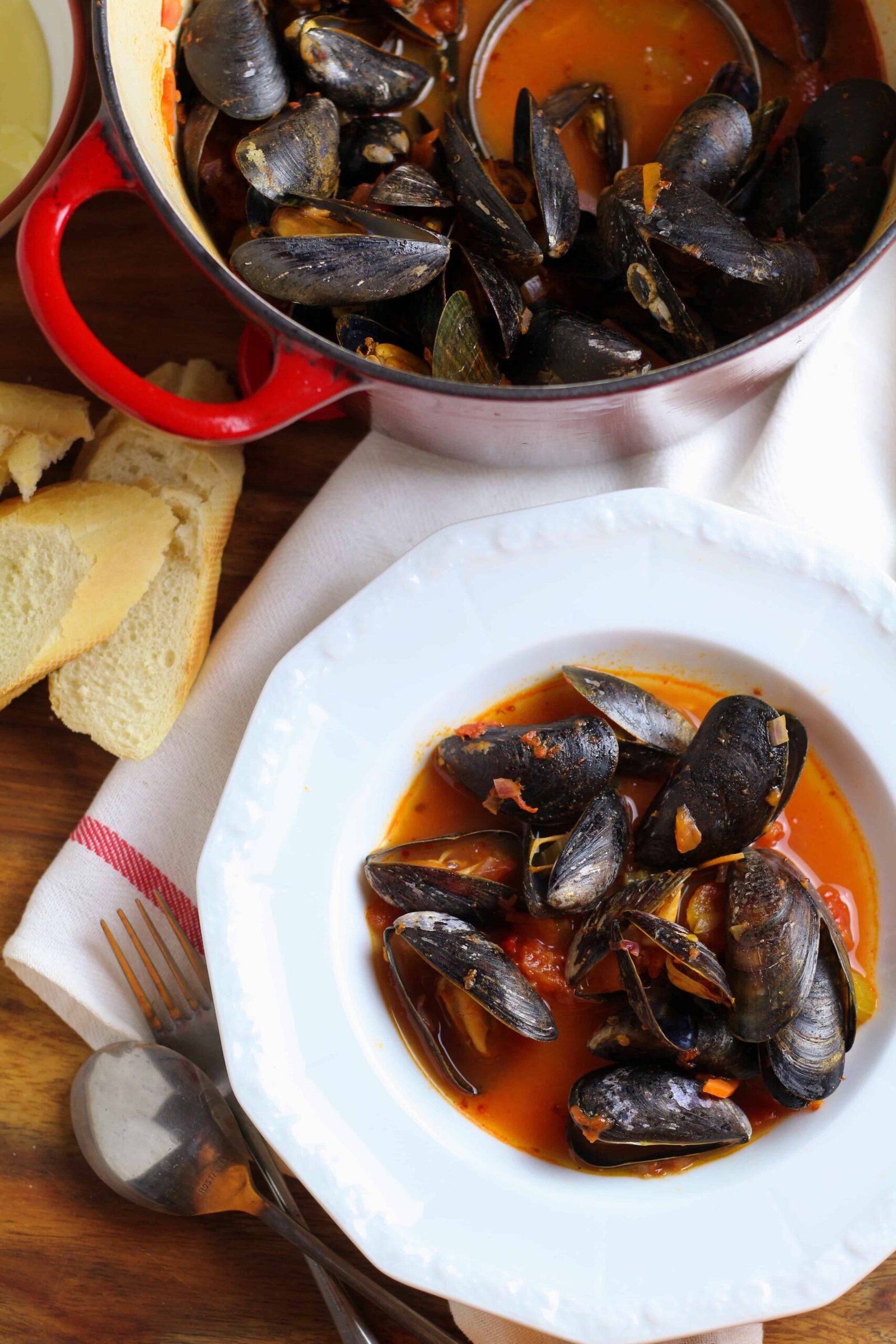 Spicy Tomato and Garlic Mussels