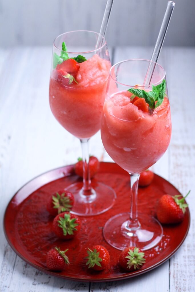 Strawberry Frosé Wine Slushies