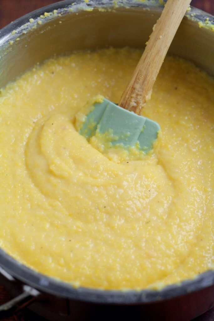 Cooked polenta in a saucepan.